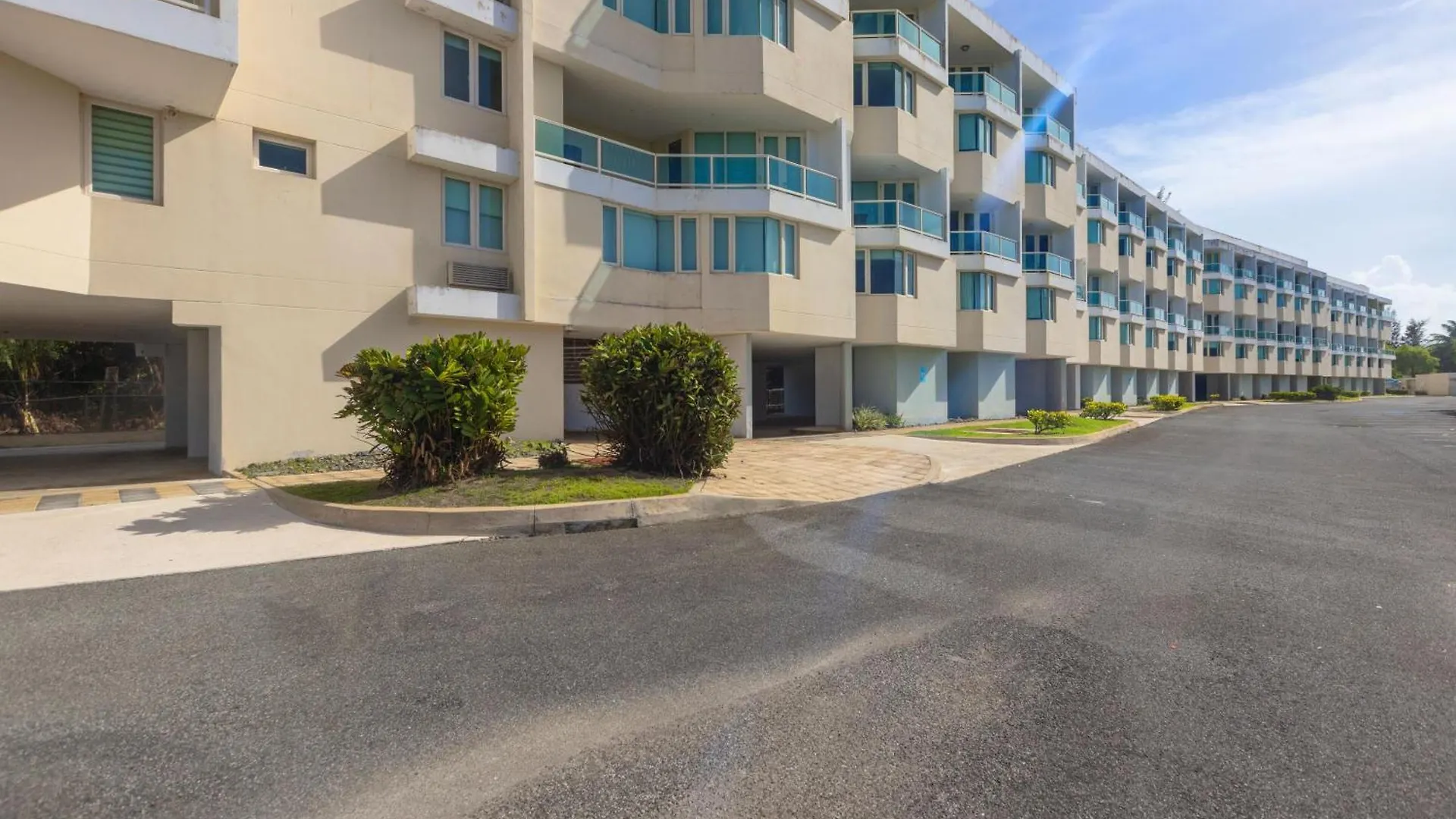 Апартаменты Balcony With Views Nice Pool Beach Access Рио-Гранде